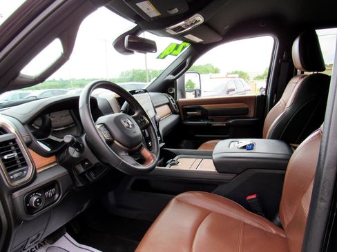 Used 2024 RAM 2500 Limited image 13