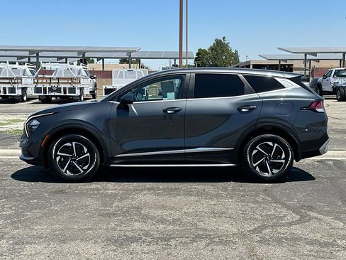 Used 2023 Kia Sportage LX AWD/4WD image 6