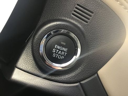 Used 2024 Subaru Outback Premium AWD/4WD image 19