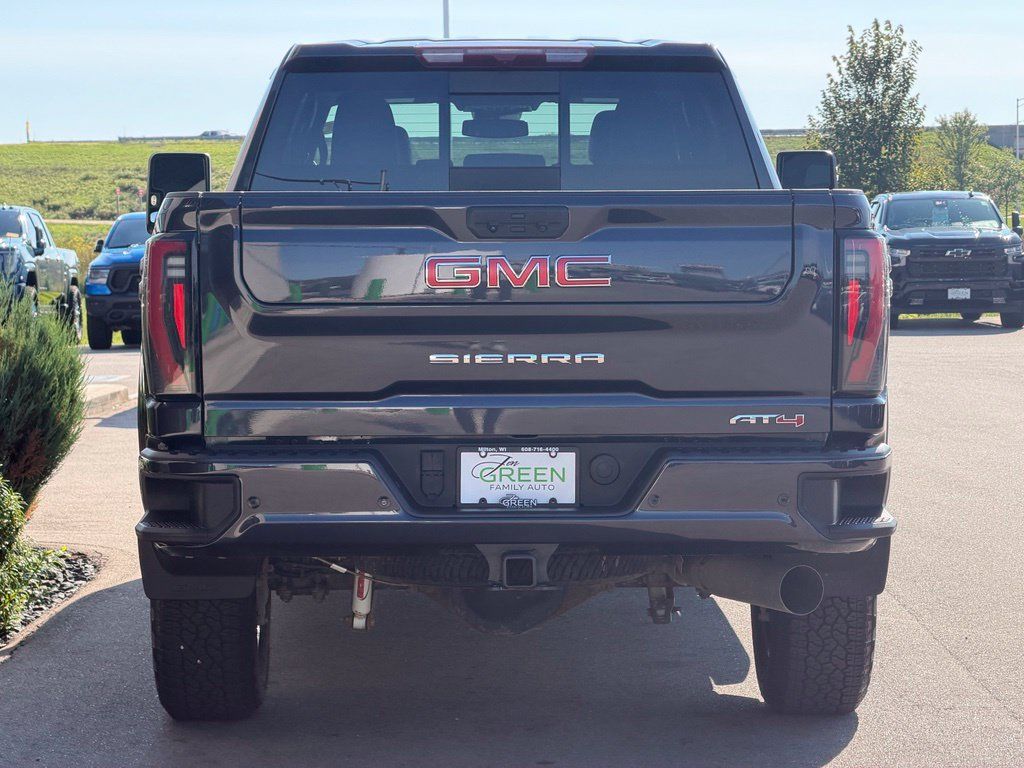 Used 2025 GMC Sierra 2500 AT4 w/ AT4 Preferred Package AWD/4WD image 8