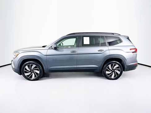 Used 2025 Volkswagen Atlas SE AWD/4WD image 4