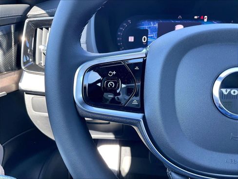 New 2027 Volvo XC90 B6 Plus AWD/4WD image 17