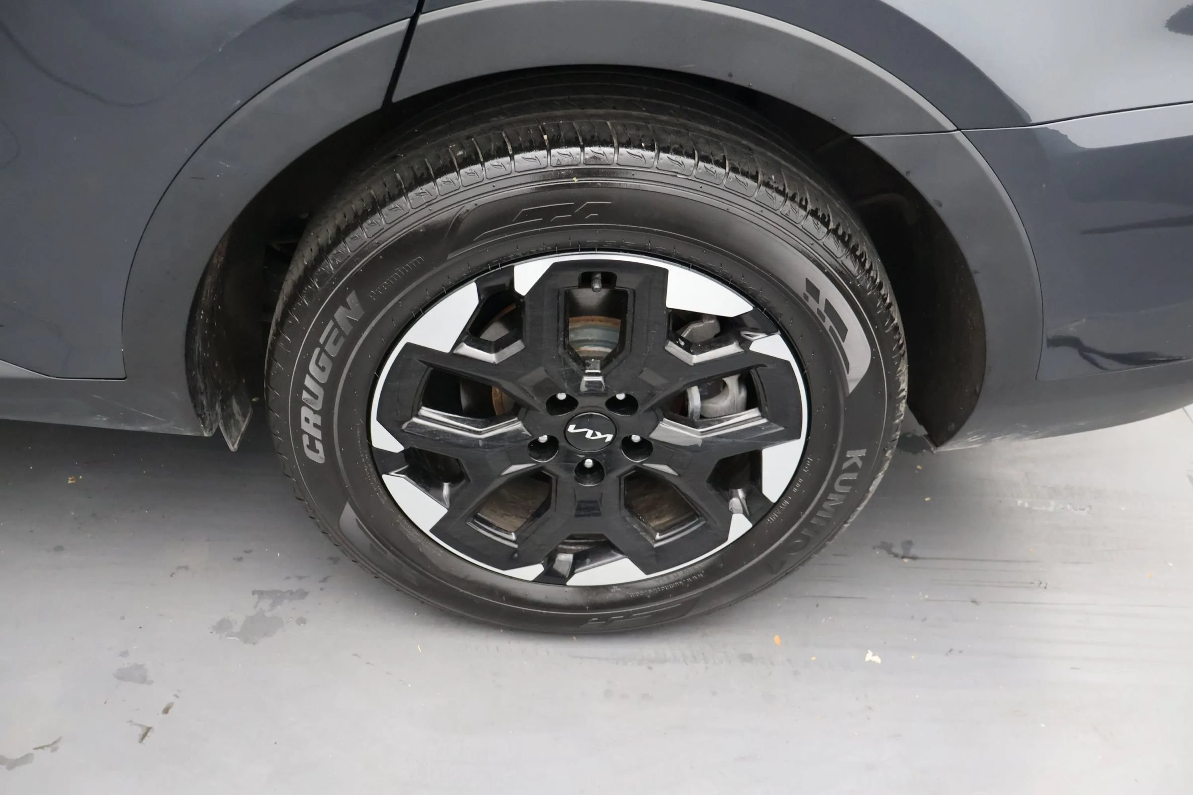 Used 2024 Kia Sorento S FWD image 35