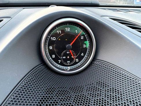 Used 2014 Porsche Cayenne AWD 4dr Manual image 36