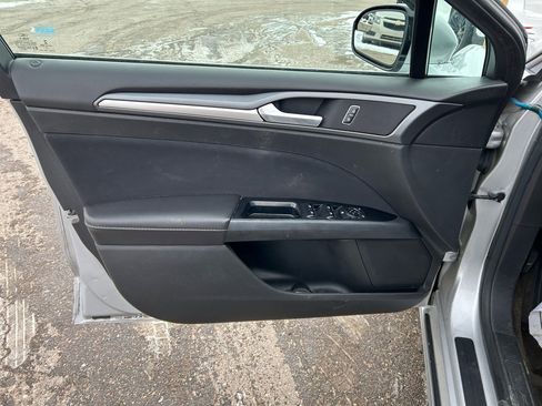 Used 2015 Ford Fusion SE image 14