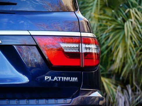 Used 2022 Nissan Armada Platinum w/ Captain's Chairs Package image 8