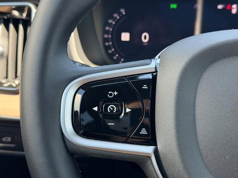 Certified 2025 Volvo XC90 B6 Plus AWD/4WD image 20