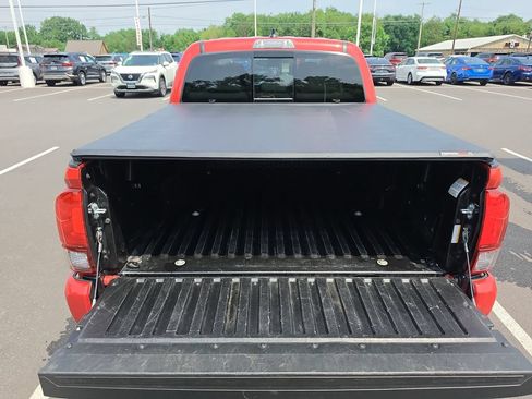 Used 2023 Toyota Tacoma SR5 w/ Technology Package AWD/4WD image 33