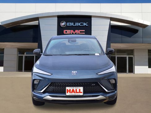 New 2026 Buick Envista Sport Touring image 2