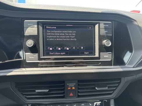 Used 2023 Volkswagen Jetta SE FWD image 18
