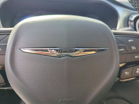 New 2026 Chrysler Pacifica Limited w/ S Appearance Package FWD image 19