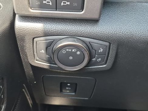 Used 2018 Ford F150 Raptor w/ Equipment Group 802A Luxury AWD/4WD image 26