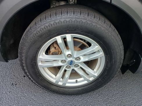 Used 2020 Ford Explorer XLT RWD image 8