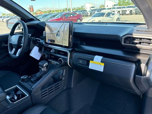 New 2026 Toyota 4Runner Limited AWD/4WD image 15