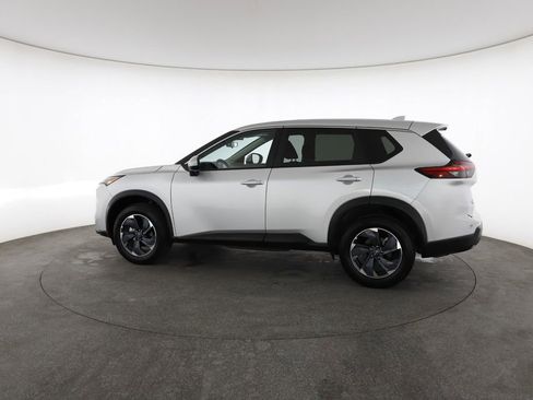 Used 2025 Nissan Rogue SV image 8