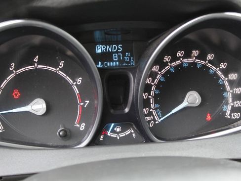 Used 2015 Ford Fiesta SE image 33