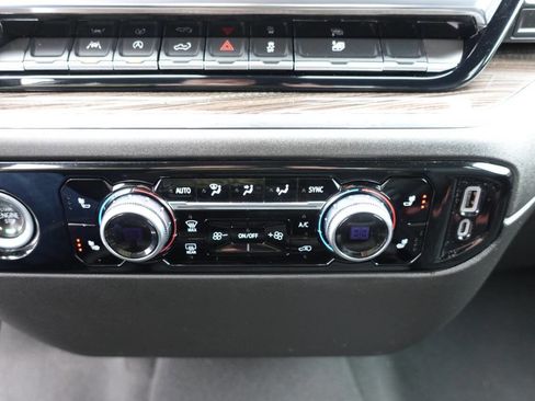 Used 2024 GMC Sierra 1500 Elevation image 43