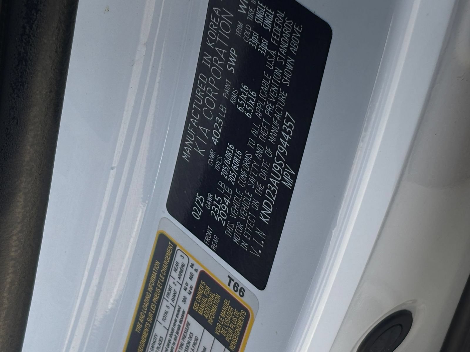 Used 2025 Kia Soul LX w/ LX Technology Package FWD image 28