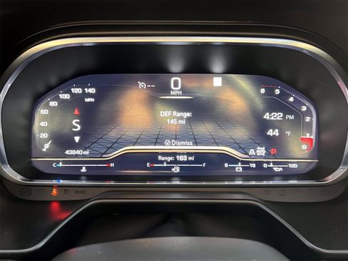 Used 2023 GMC Yukon XL SLT image 30