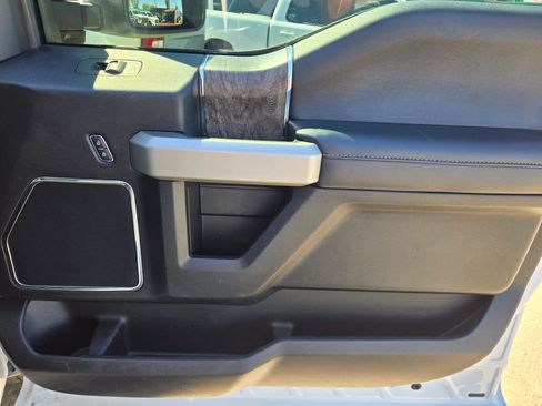 Used 2017 Ford F250 Lariat w/ Lariat Ultimate Package image 14