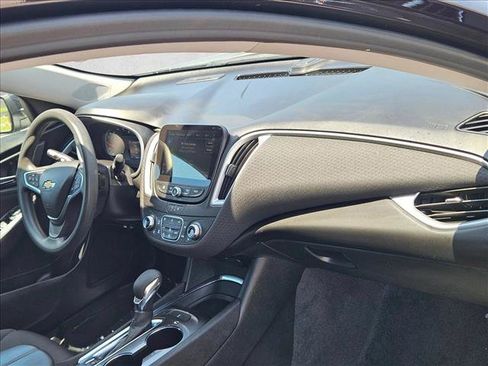 Used 2023 Chevrolet Malibu LT FWD image 21