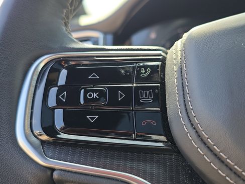 Used 2024 Jeep Grand Wagoneer L Series II w/ Quick Order Packagew 28T image 32