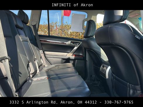 Used 2011 Lexus GX 460 image 29