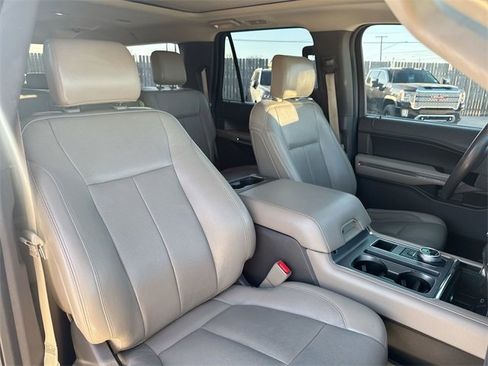Certified 2018 Ford Expedition Max XLT w/ Equipment Group 202A image 31