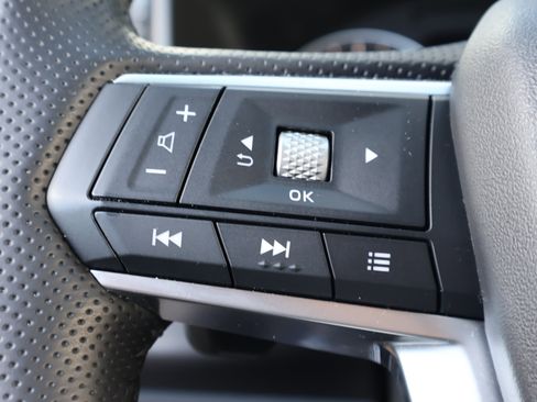 Used 2024 Mitsubishi Outlander SE image 27