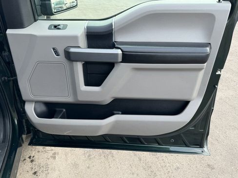 Used 2015 Ford F150 XLT image 36