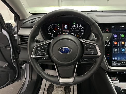 Used 2025 Subaru Outback Premium w/ Popular Package #1A AWD/4WD image 25