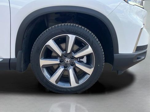 Used 2023 Honda Pilot Touring image 40