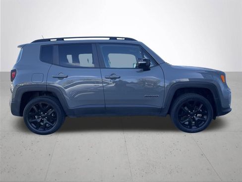 Used 2022 Jeep Renegade Altitude w/ Convenience Group image 4