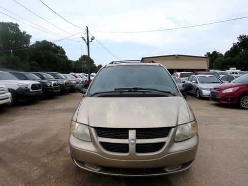 Used 2003 Dodge Caravan Sport image 2
