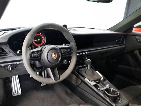 Certified 2024 Porsche 911 GT3 RWD image 4