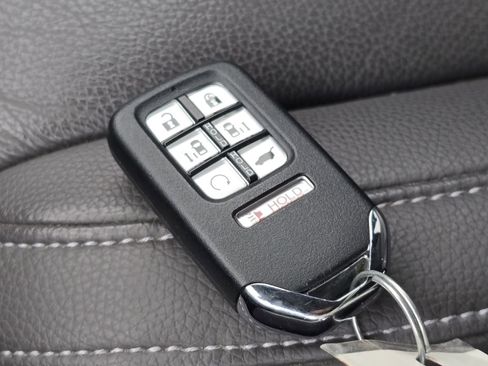 Used 2024 Honda Odyssey Touring image 32