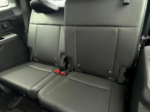 Certified 2025 Hyundai Santa Fe Limited image 8