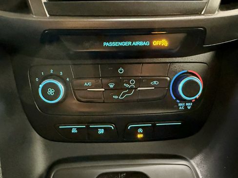 Used 2022 Ford Transit Connect XL image 19