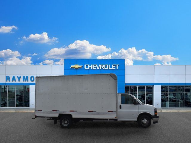 Used 2021 Chevrolet Express 3500 w/ Power Convenience Package RWD image 2