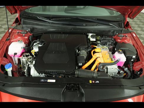 Used 2025 Hyundai Elantra SEL FWD image 18