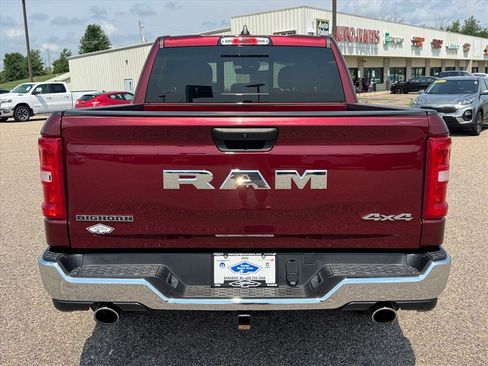 Used 2025 RAM 1500 Big Horn AWD/4WD image 3