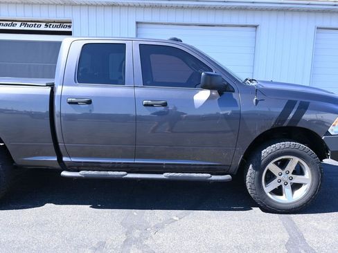 Used 2017 RAM 1500 Express w/ Express Value Package image 23