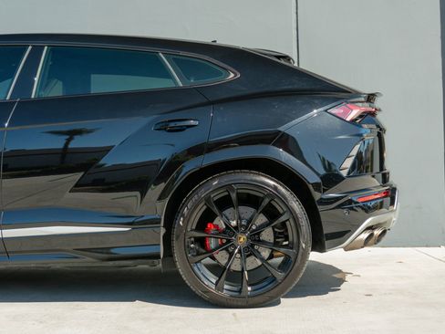 Used 2020 Lamborghini Urus image 20