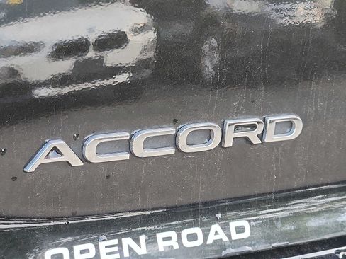 Certified 2023 Honda Accord Touring image 3