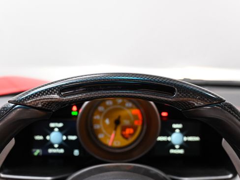 Used 2013 Ferrari 458 Spider RWD image 11