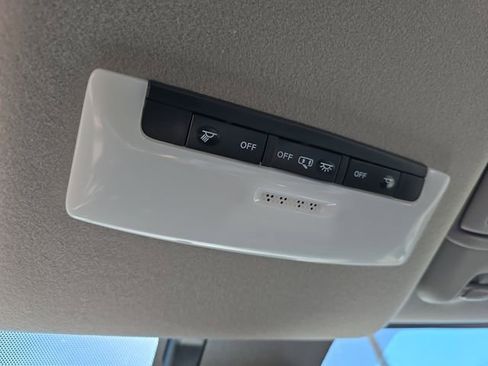 New 2025 Nissan Versa SV w/ Trunk Package image 27