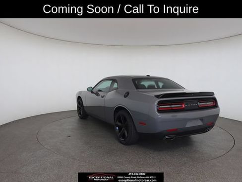 Used 2018 Dodge Challenger SXT RWD image 12