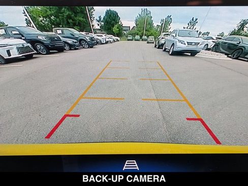 Used 2024 Chevrolet Trax ACTIV w/ Driver Confidence Package FWD image 4