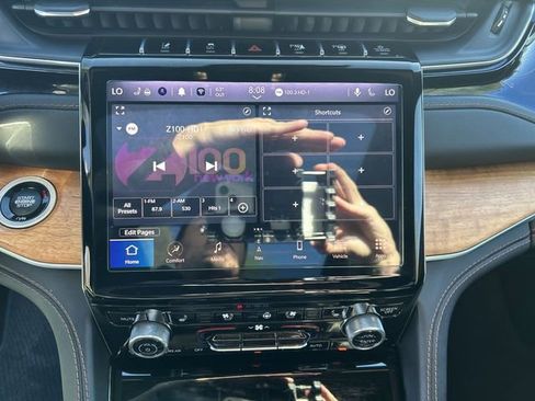 Used 2022 Jeep Grand Cherokee Summit AWD/4WD image 20