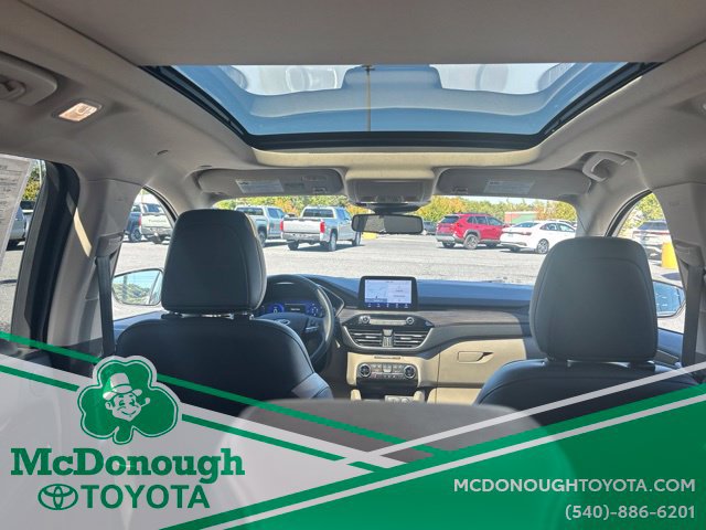 Used 2020 Ford Escape Titanium AWD/4WD image 2